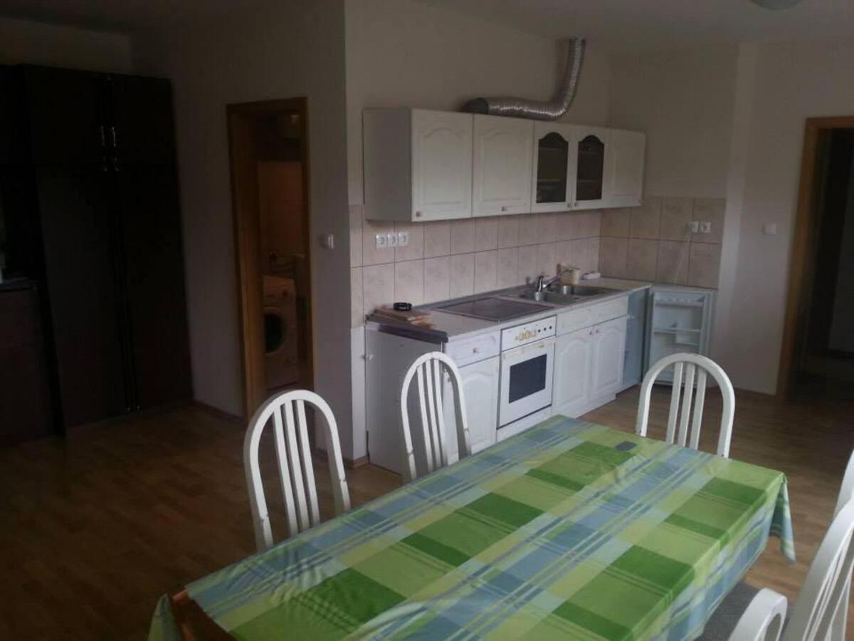 Sostanj Velenje Ravne Sobe Rooms Vrtacnik D O O Exterior foto