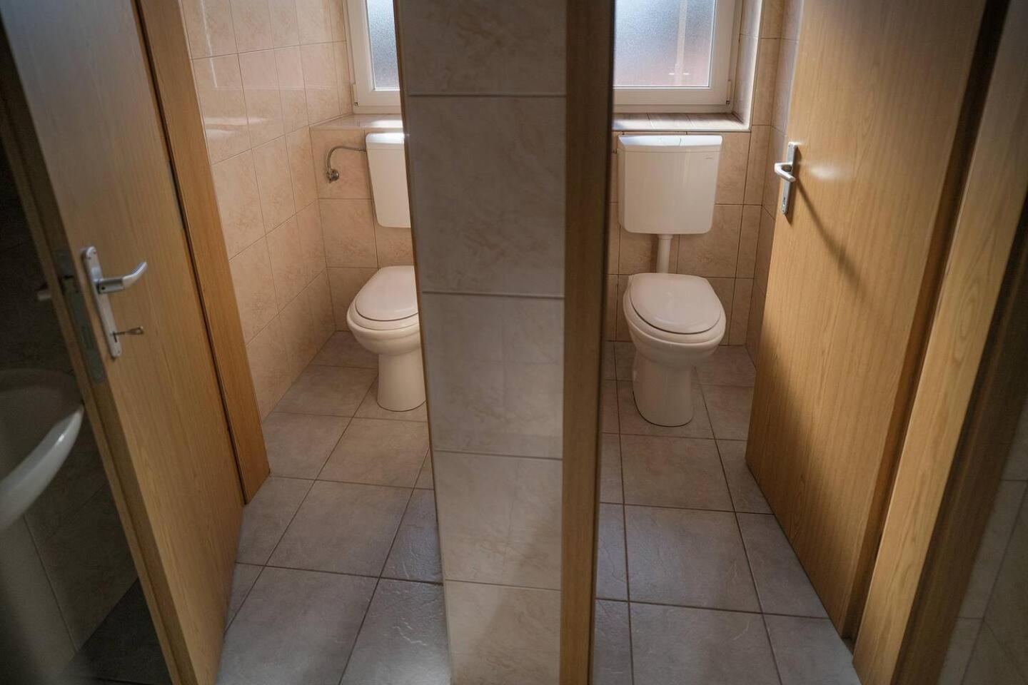Sostanj Velenje Ravne Sobe Rooms Vrtacnik D O O Exterior foto